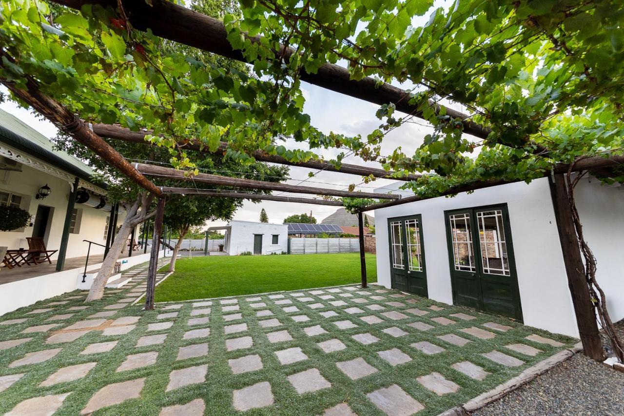Victorian Square Guesthouse Храфф-Рейнет Экстерьер фото
