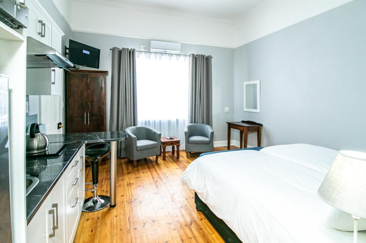 Victorian Square Guesthouse Храфф-Рейнет Экстерьер фото