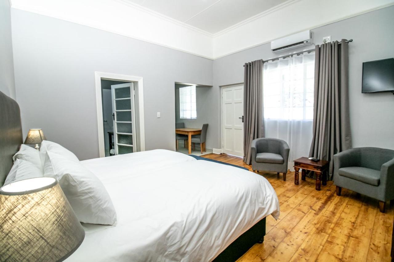 Victorian Square Guesthouse Храфф-Рейнет Экстерьер фото